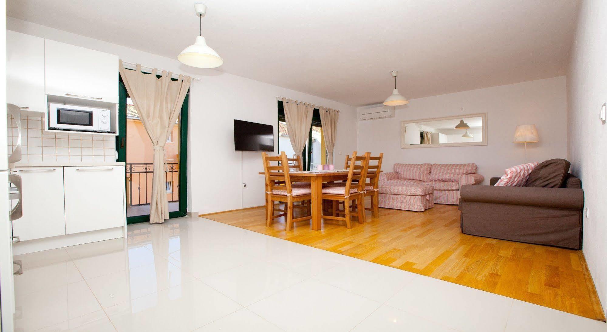Apartments Roses Stobreč Kültér fotó